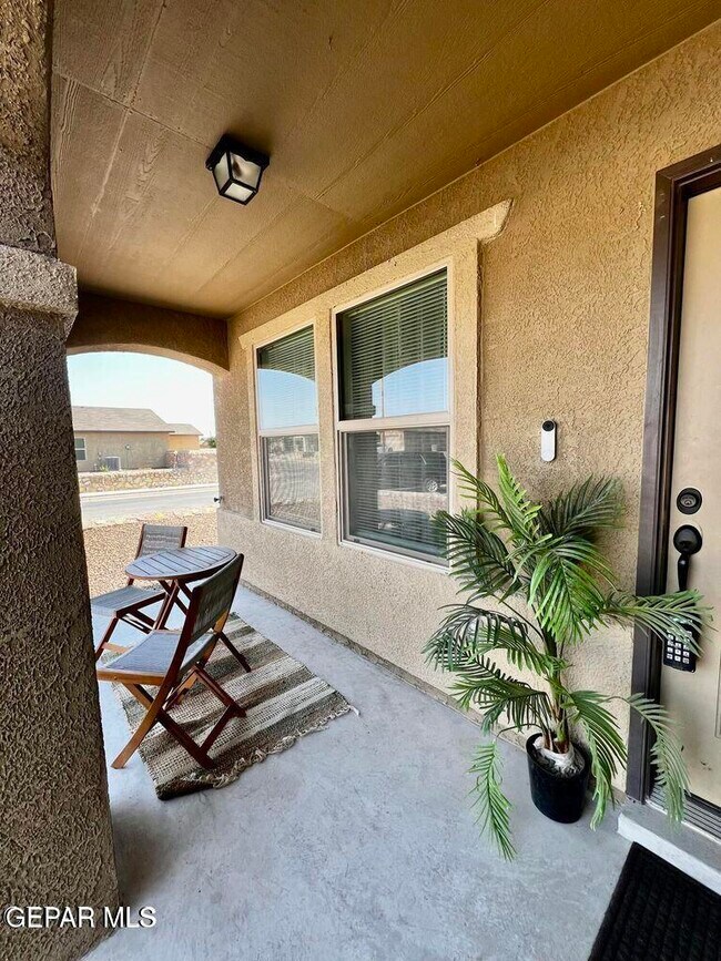 Building Photo - 749 Villa Romero Dr