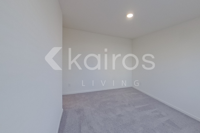 Building Photo - 7020 Moss Creek Way