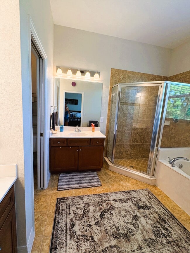 Building Photo - 16098 Via Solera Cir
