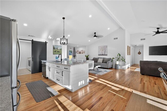 Building Photo - 1324 Ace Mcmillian Rd