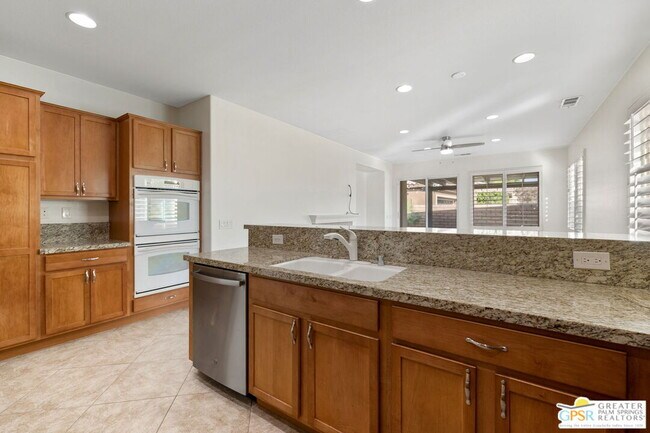 Building Photo - 82011 Deniro Ct