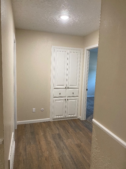 Building Photo - 1417 Claremont Terrace