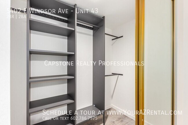 Building Photo - 5402 E Windsor Ave