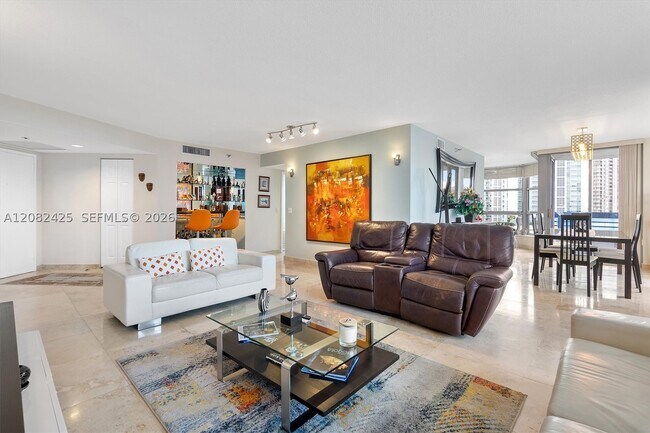 Building Photo - 3500 Mystic Pointe Dr
