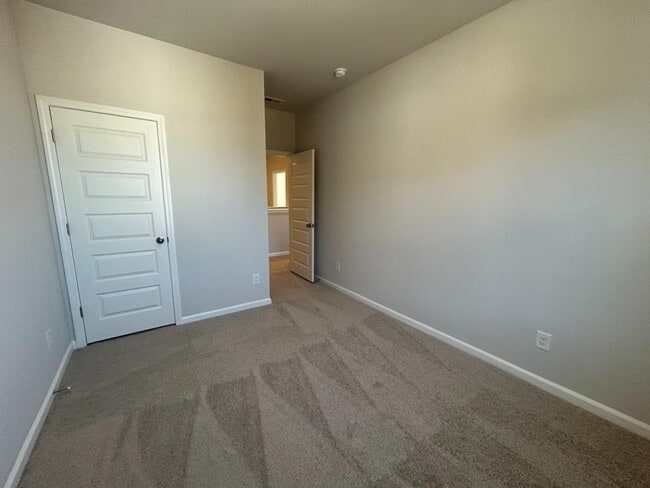 Building Photo - 762 Sturdy Root Pl