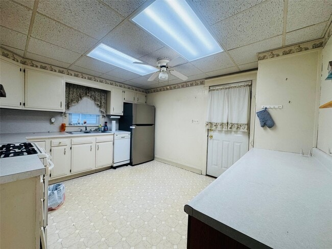 Building Photo - 121 N McKinley Ave