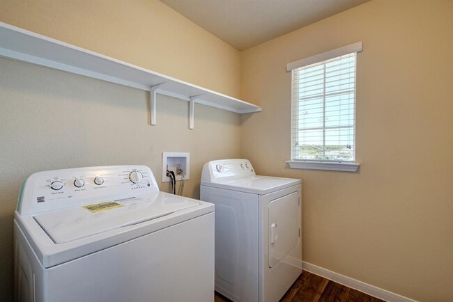 Building Photo - 15216 Bullbrier Rd