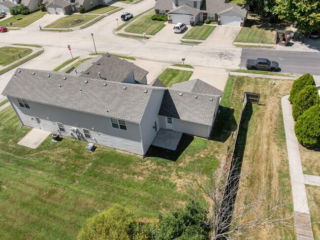 Building Photo - 5000 Roscoe Rdg