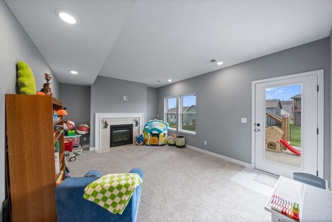 Building Photo - Parkville Newer Build | Beautiful 3 Bedroom 2.5 Bathroom Home | Finished Basement | Fenced Backya...
