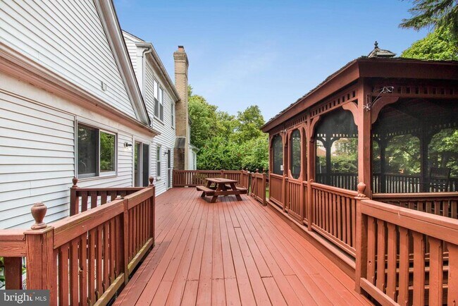 Building Photo - 13920 Wagon Way