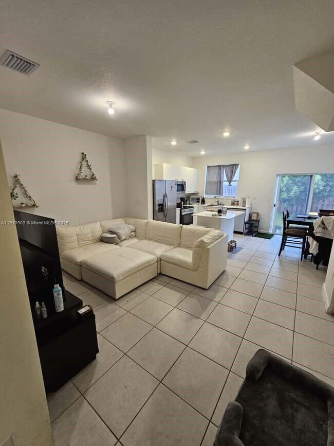 Building Photo - 12108 NW 24th Ct