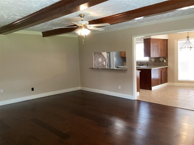 Building Photo - 2031 Millhouse Rd