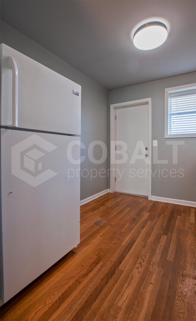 Building Photo - 271 Glen Iris Dr NE