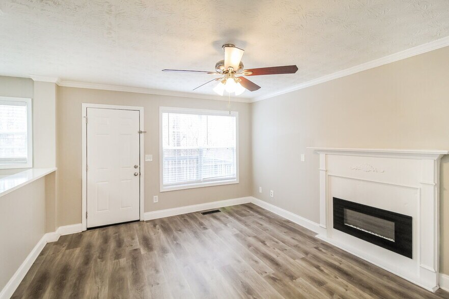 Building Photo - 110 Rosewood Cir