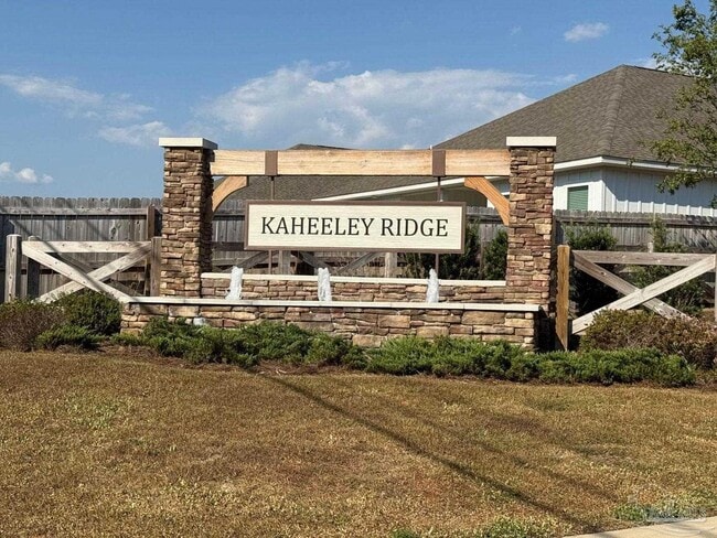 Building Photo - 10709 Davenport Lp