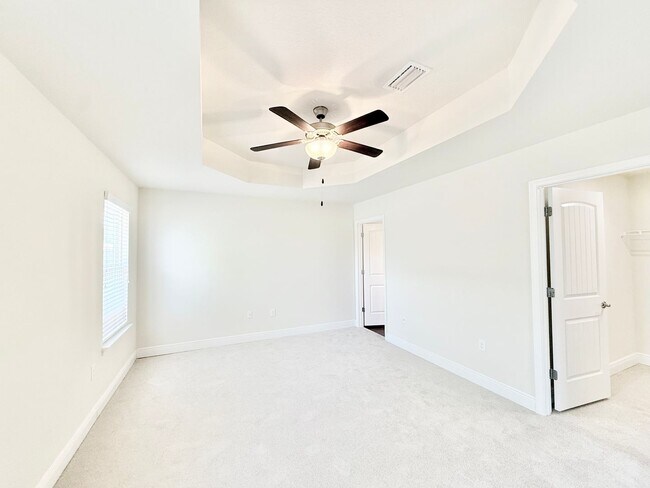 Building Photo - 3-Bedroom Home - Carmell Ridge