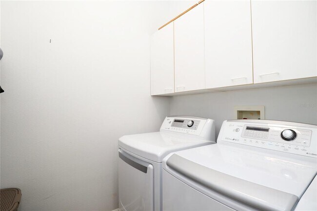 Building Photo - 8248 Tivoli Dr
