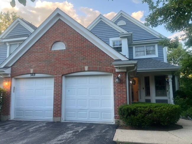 Primary Photo - 369 Prairie Meadow Ln