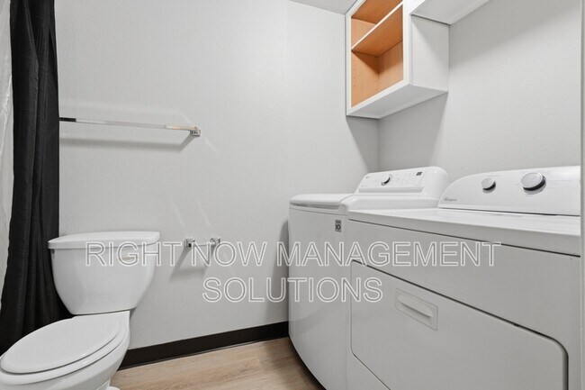 Building Photo - 1510 Storey St