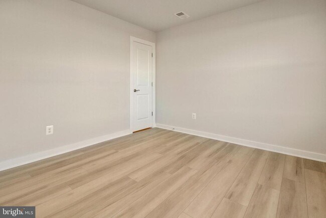 Building Photo - 2176 Glacier Rd