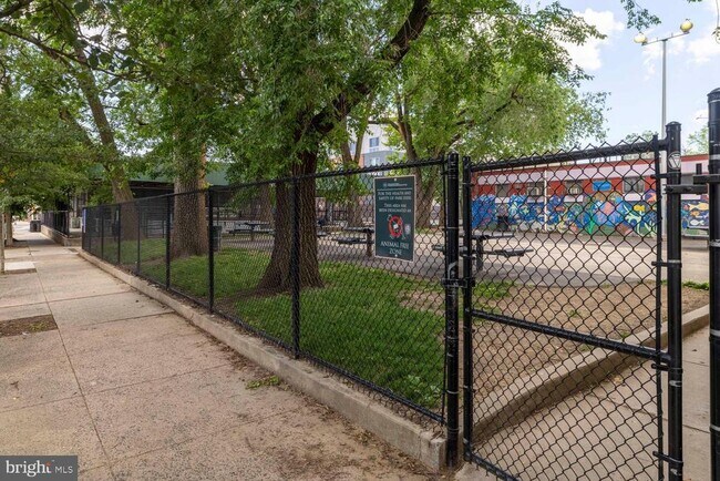 Building Photo - 1238 E Montgomery Ave