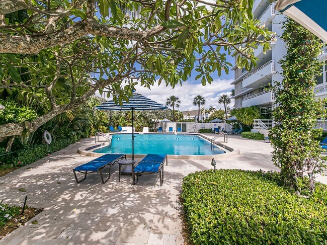 Building Photo - 888 Intracoastal Dr