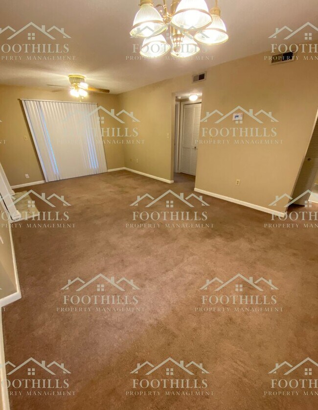 Building Photo - 2 bedroom, 2 bathroom condominium unit nea...