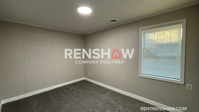 Building Photo - 1911 Quinn Ave