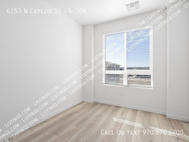 Building Photo - 6153 N Ceylon St