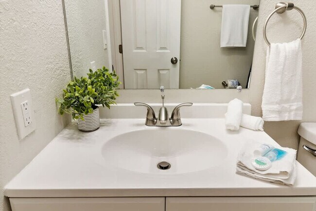 Building Photo - 5542 20th St