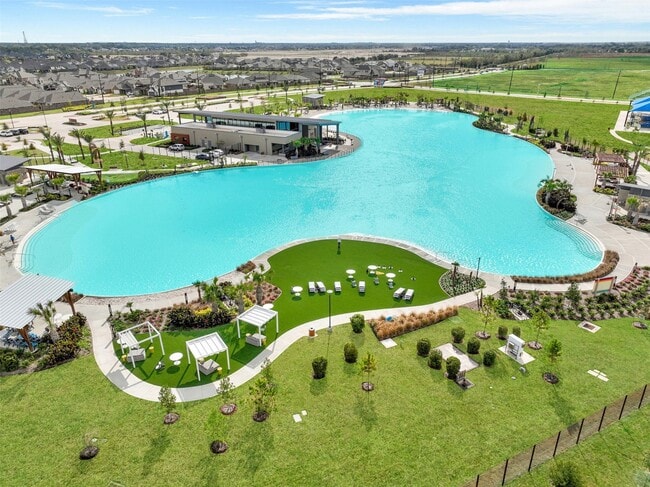 Building Photo - 153 Aurora Spgs Dr