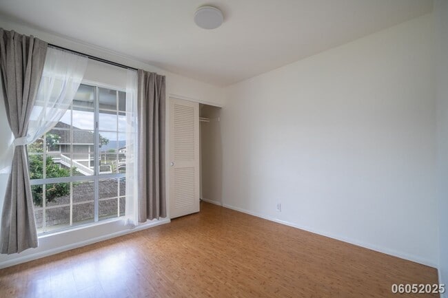 Building Photo - $2700 / 2 BED / 1 BATH IN WAIPIO