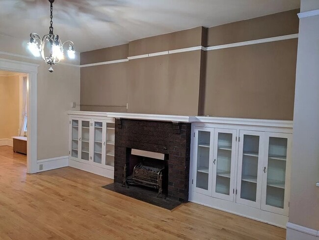 Building Photo - 812 W Granite St