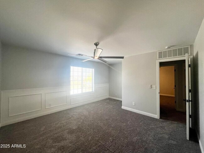 Building Photo - 37061 W Bello Ln