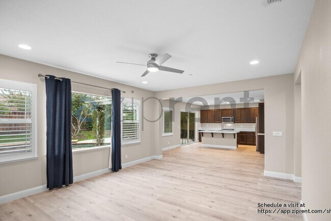 Building Photo - 1726 Hummingbird Way