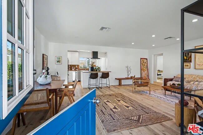 Building Photo - 4026 Baywood St