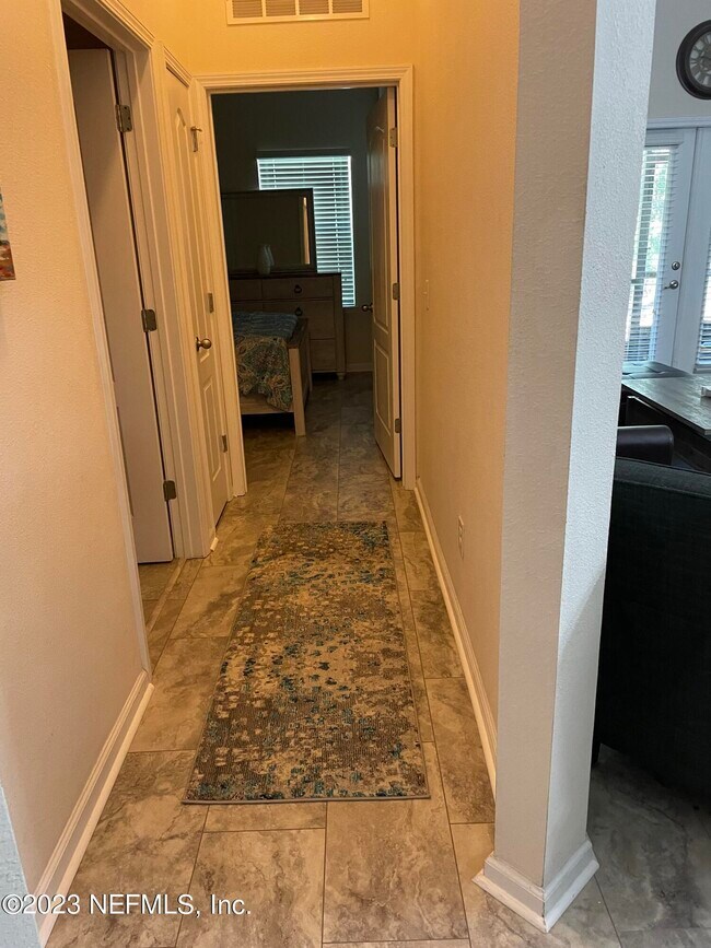 Building Photo - 1515 Golden Lake Loop