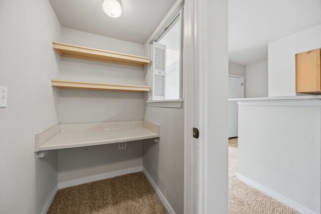 Building Photo - 1195 Villagio Cir
