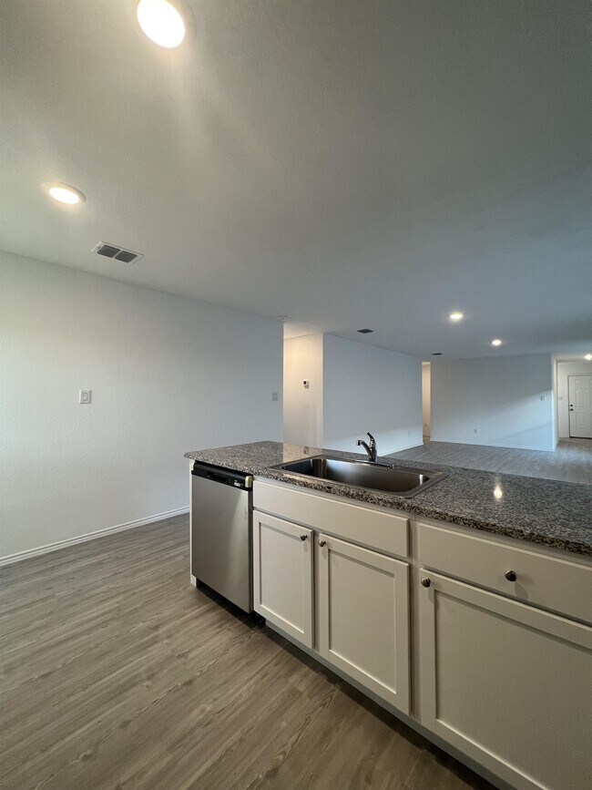 Building Photo - 14823 Brandy Bnd