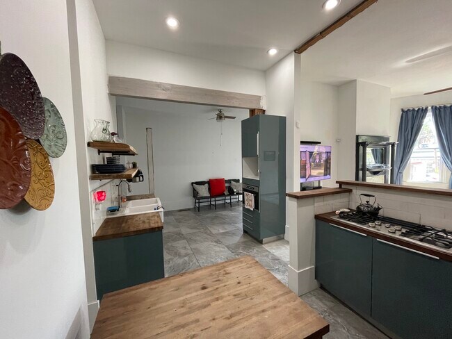 KITCHEN - 120 W 37th St