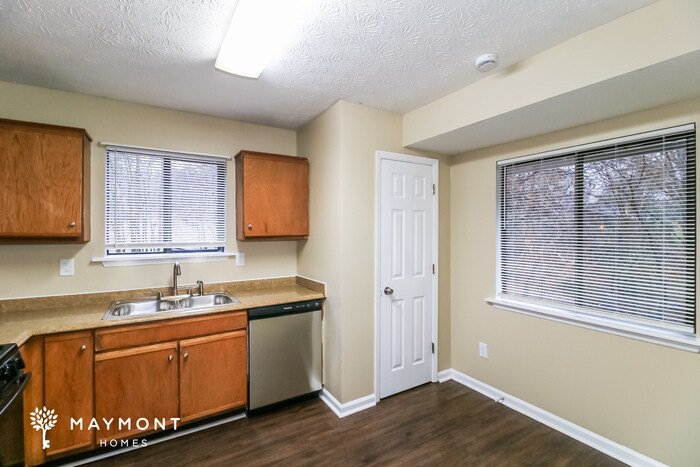 Building Photo - 2624 Laurel View Dr