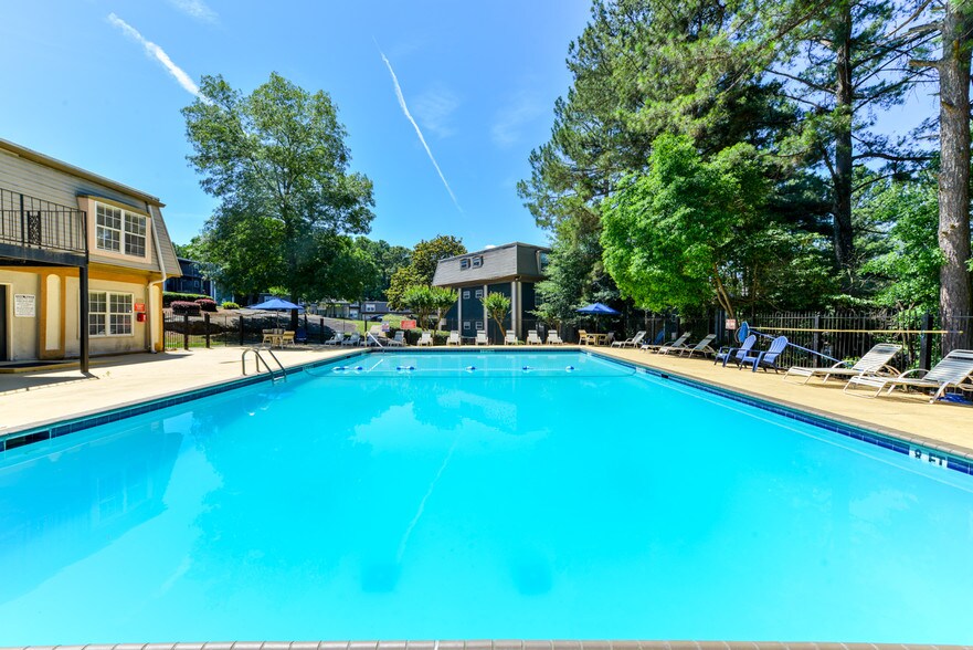 Primary Photo - Maplewood Pointe