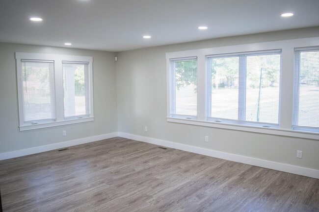 Building Photo - 209 Buffalo St