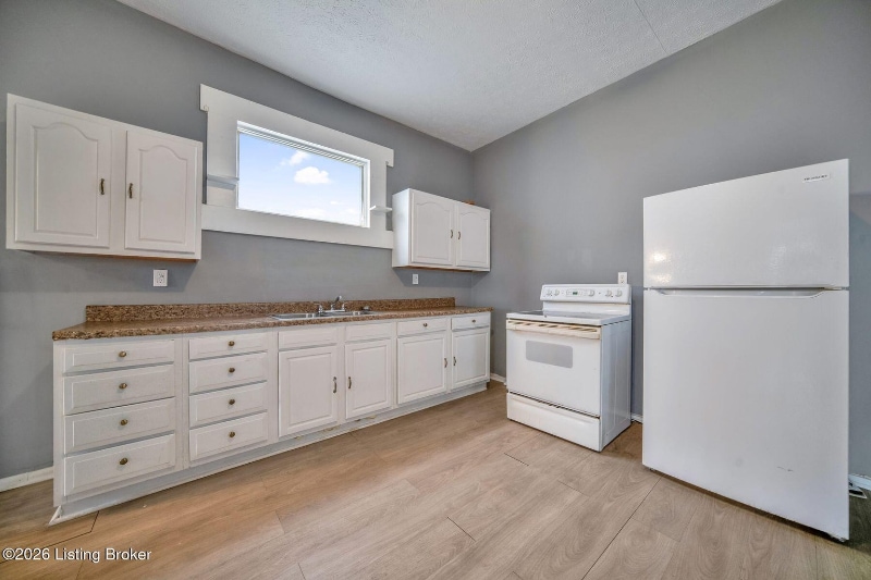 Building Photo - 427 1/2 N 28th St