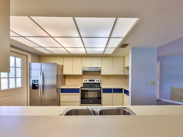 Building Photo - 3901 Loquat Rd