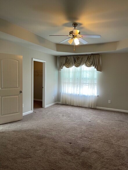 Upstairs Master Bedroom - 6505 Muirfield Pt