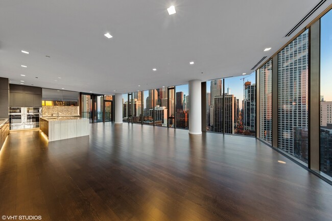 Building Photo - 4 E Elm St