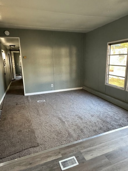 Building Photo - 3625 S Douglas Ave