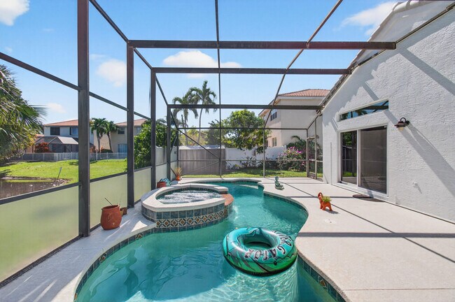 Building Photo - 7076 Middlebury Dr