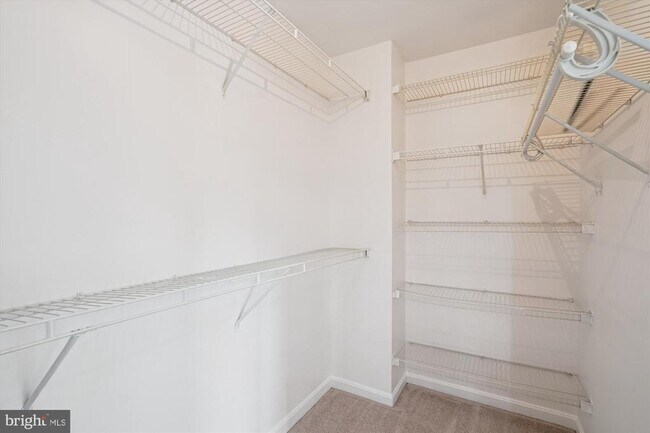 Building Photo - 10340 Butternut Cir
